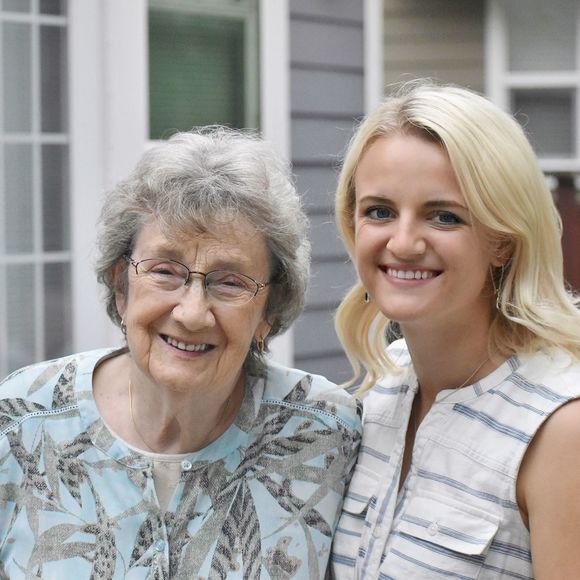 Meet your Posher, Michelle - Picture 1 of 1